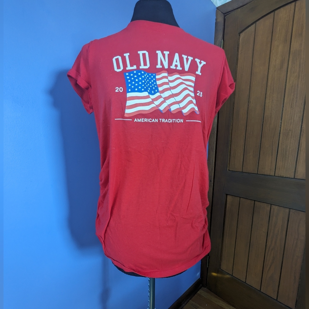 Old Navy Maternity Tee